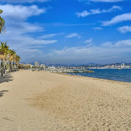 Lägenhet Le Mediterranee-2 By Interhome Fréjus